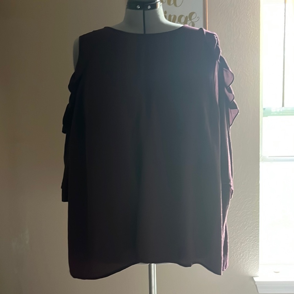 Cute wine/ burgundy cold shoulder blouse w/ ruffles